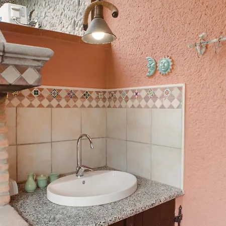 Emilia's House In Feraxi - Muravera Nyaraló San Priamo